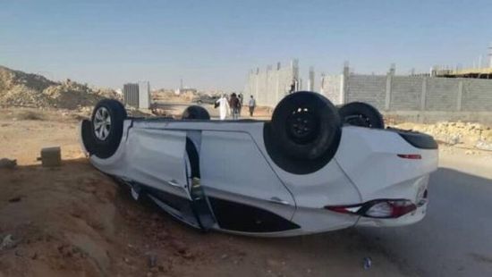 انقلاب سيارة بثلاثة يمنيين مقيمين في السعودية (صورة)