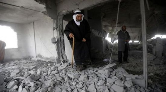 الاحتلال الإسرائيل يفجر منزل معتقلاً فلسطينياً بالضفة (صور)