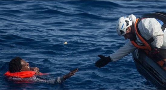 " العفو الدولية " تستنكر تجاهل أوروبا للعالقين في البحر