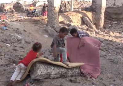 الطهي أو القتل.. عنجهية مليشيات الحوثي تدفع مواطني الحديدة للنزوح (فيديو)