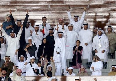 غالب يهنئ منتخب الإمارات ويشيد بتواضع بن زايد