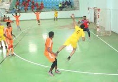 فوز "الشرارة" و"الشعلة" و"التلال" في افتتاح بطولة المحبة والسلام لكرة اليد