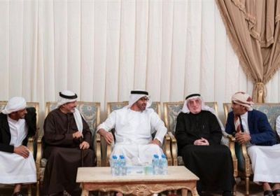 بن زايد يؤدي واجب العزاء لنائب السفير اليمني لدى دولة الإمارات