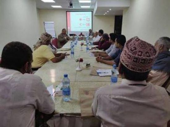 اجتماعات بين اللجنة الدولية للصليب الأحمر وأئمة المساجد بعدن