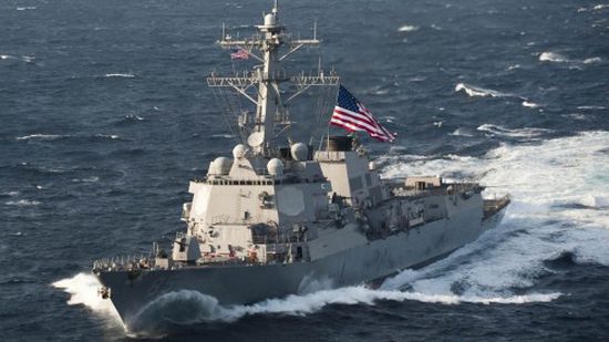 وسط توترات مع الصين.. أمريكا ترسل سفينتين حربيتين إلى مضيق "تايوان"