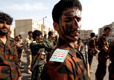 صحافي يكشف تفاصيل قصف الحوثي لمطاحن البحر الأحمر بالحديدة
