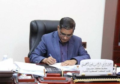 بتوجيهات من البحسني ..صرف مرتبات يناير للعاملين بقطاع التعليم بشكل استثنائي