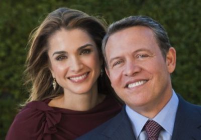 الملكة راينا لزوجها: محظوظة بك.. لي الشرف بأنني رفيقة دربك