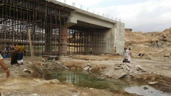 البحسني يشيد بمستوى الإنجاز في تشييد جسر المعابر ويؤكد: الانتهاء خلال شهور قليلة 