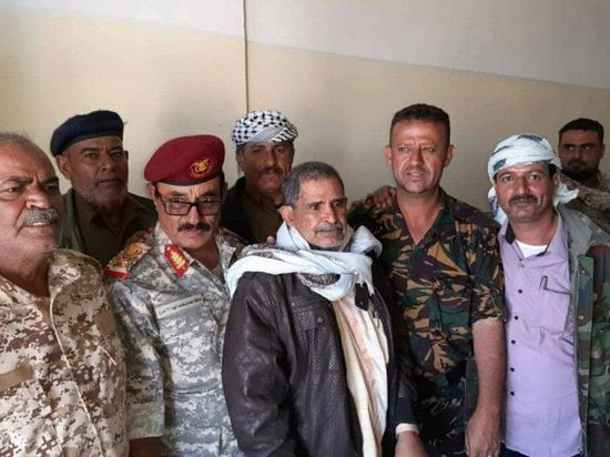 محافظ الضالع يتفقد الوحدات الأمنية بالمحافظة 