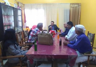 قيادات من "الانتقالي الجنوبي" تزور مدرسة العيدروس بكريتر