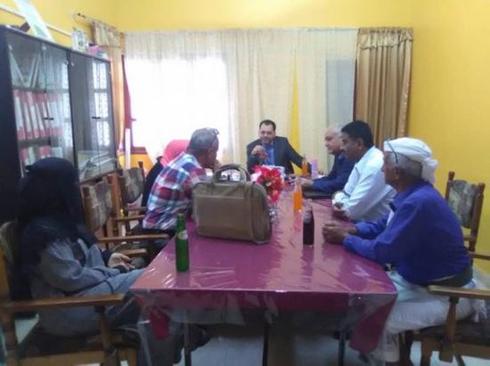 قيادات من "الانتقالي الجنوبي" تزور مدرسة العيدروس بكريتر