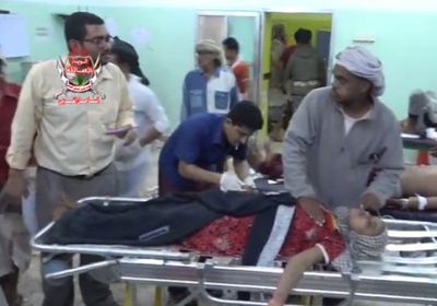 عشرات الشهداء والجرحى في عملية إرهابية حوثية بمدينة المخا (فيديو)