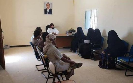 اليافعي والأسد يناقشان افتتاح مدرسة للصم والبكم بمديرية حصوين في المهرة (صور)