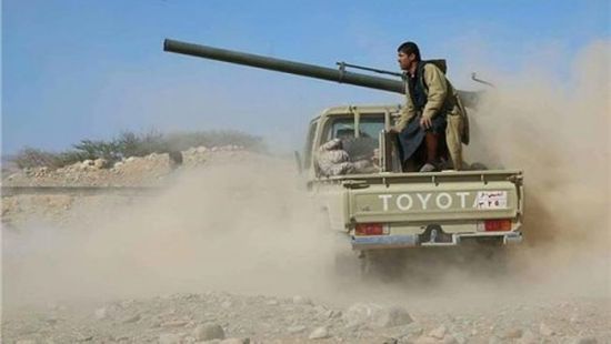 مقتل وإصابة 10 حوثيين في قصف مدفعي للجيش غرب تعز