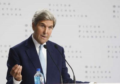 كيري منتقدا السياسة الخارجية لترامب: يسيء لسمعة بلادنا أمام العالم