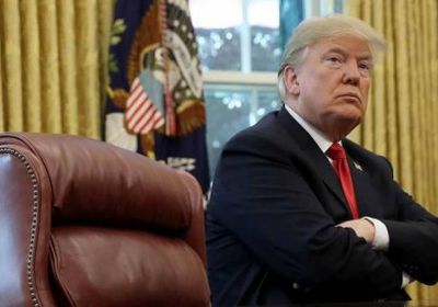 بسبب إيران "ترامب" يصف أجهزته المخابراتية بالسذاجة