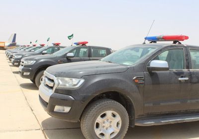 "أمن سيئون" يتسلم 8 مركبات مقدمة من السعودية