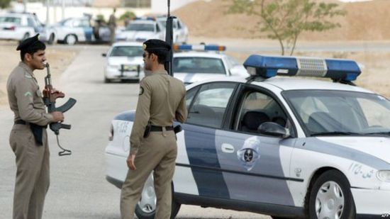 ضبط عنصرين استهدفا دورية شرطة بطلقات نار بالسعودية