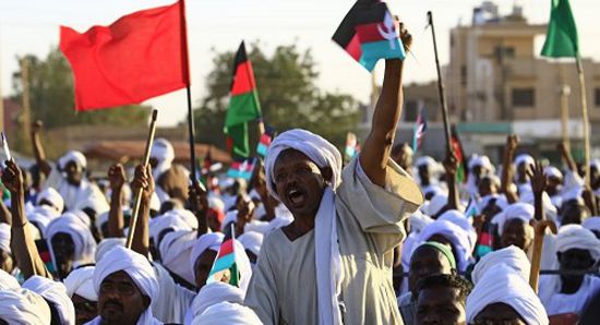 بالغاز المسيل.. الشرطة السودانية تواجه مظاهرات الجمعة
