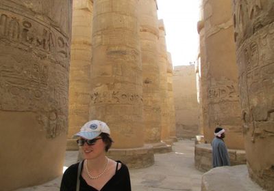 أليسون تعبر عن إعجابها بالحضارة الفرعونية