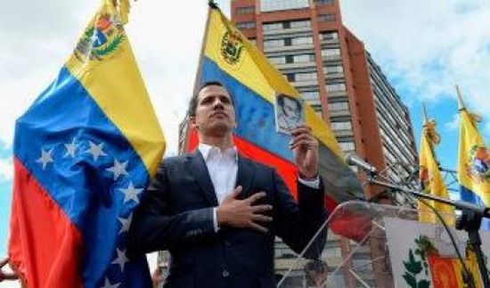 جوايدو يرفض عروض أورجواى والمكسيك للتفاوض مع مادورو