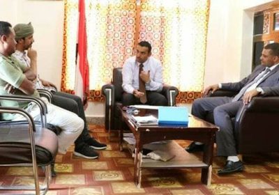 محافظ سقطرى يناقش آخر التحضيرات لانطلاق مسابقة مهرجان " تنوتر " 