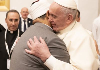 الحمادي: الإمارات وطن يحمل رسالة إنسانية تجمع القلوب