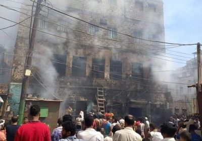 في لفتة إنسانية.. قيادات الانتقالي الجنوبي تزور أسرة منكوبة في كريتر