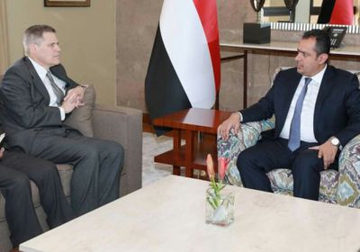 مسؤول أمريكي بارز يؤكد دعم بلاده لإنجاح جهود تخفيف معاناة اليمنيين