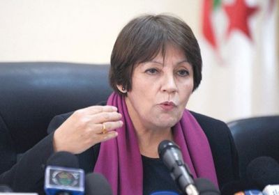 وزيرة التعليم بالجزائر: المدارس ليست مكاناً للصلاة