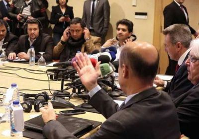 "الكل مقابل الكل".. وفد الحكومة يحرج الحوثي بأولى جلسات تبادل الأسرى بعمان