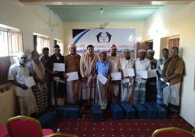 وكالة تنمية المنشآت الصغيرة تدعم 237 صيادا بحضرموت