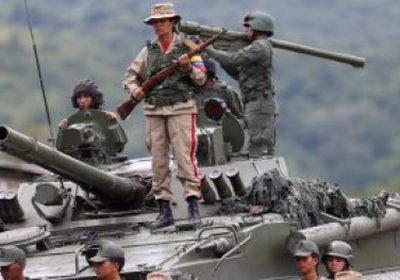 الجيش الفنزويلي يغلق جسرًا مع كولومبيا لمنع وصول المساعدات الإنسانية