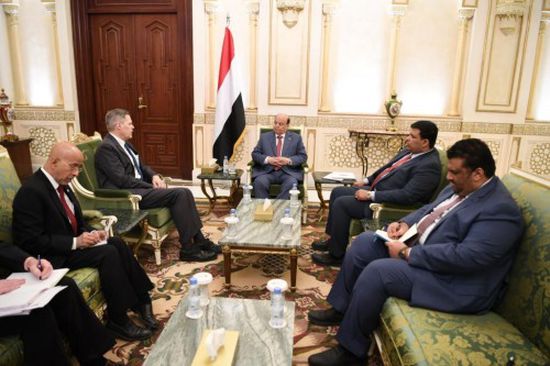 تفاصيل لقاء الرئيس هادي والسفير الأمريكي باليمن