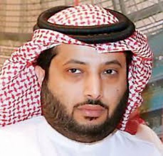 "آل الشيخ": لا أقبل إهانة جماهير الأهلي وحربي مع أشخاص وليس الكيان
