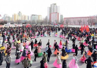 كوريا الشمالية تحتفل بالذكرى الـ71 لتأسيسها بعروض عسكرية وفنية (صور)