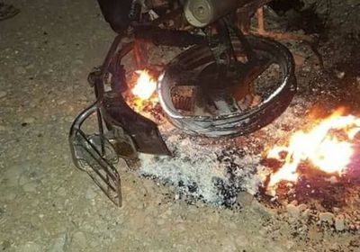 وفاة شابين وإصابة ثلاثة في حادث مروري بطريق الشحر - الحامي