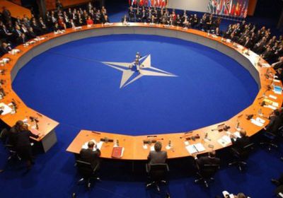 اليونان توافق على انضمام مقدونيا لحلف شمال الأطلسي