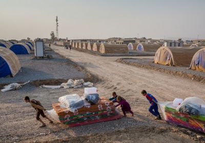 بعد إعادة قاطنيه لبلدانهم.. العراق تغلق مخيم للنازحين