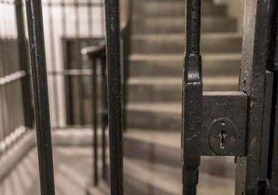 انتهاكات في سجون الحوثي.. "القمامة" التي لن يمحوها التاريخ