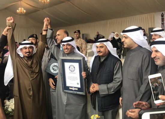 الكويت تدخل موسوعة " غينيس " بأطول علم في العالم