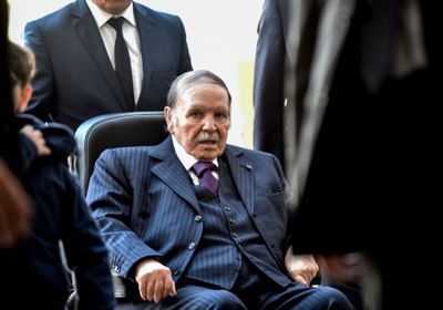 " بوتفليقة " يحسم الجدل بإعلان ترشحه رسمياً لولاية خامسة