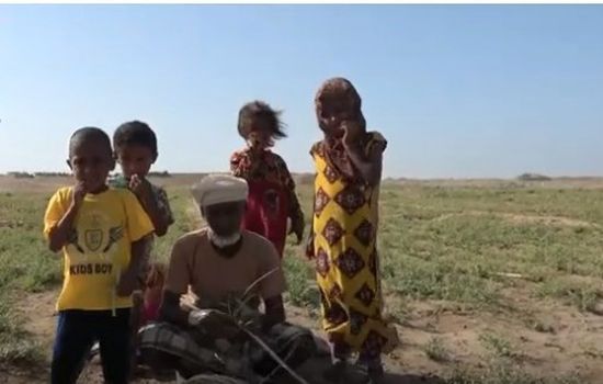 انتهاكات حوثية مروعة ضد أهالي قرية المجيلس في التحيتا.  (فيديو) 