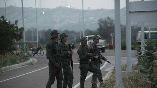 مادورو يأمر بنشر قوات خاصة عند حدود كولومبيا