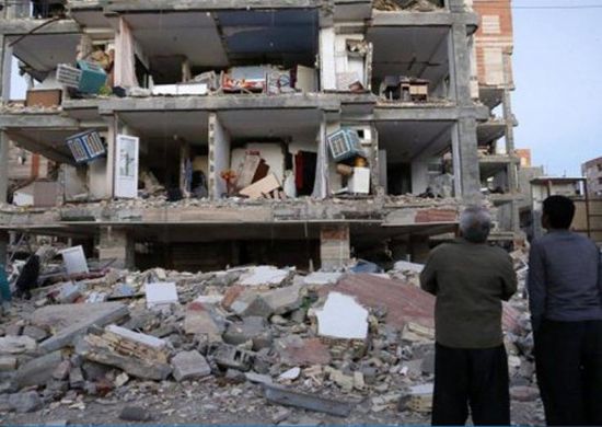انهيار 20 منزلا وإصابة 3 أشخاص جراء زلزال عنيف في إيران
