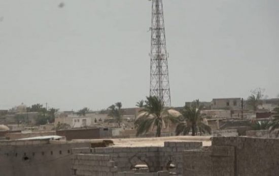مليشيات الحوثي تقصف مواقع "العمالقة" في التحيتا والفازة بالحديدة