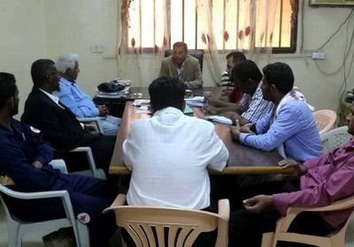 محافظ أبين يوجه "الكهرباء" بالاستعداد الجيد لفصل الصيف