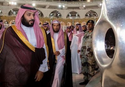 الأمير محمد بن سلمان يتفقد مشروع التوسعة بالحرم المكي ويتفقد الكعبة (صور)
