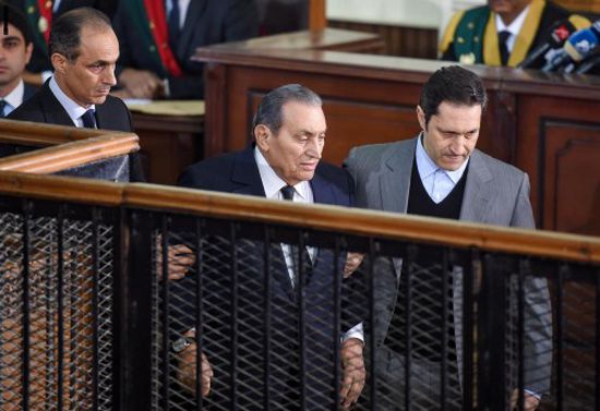 علاء مبارك وعمرو أديب يتبادلان " الهجوم و المعايرة "